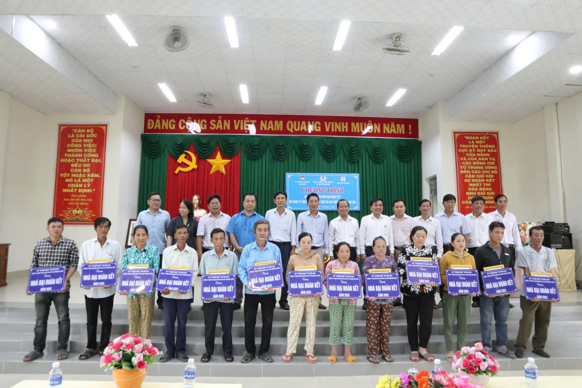 DOANH NGHIỆP GẮN KẾT PHÁT TRIỂN KINH TẾ VÀ TRÁCH NHIỆM CỘNG ĐỒNG